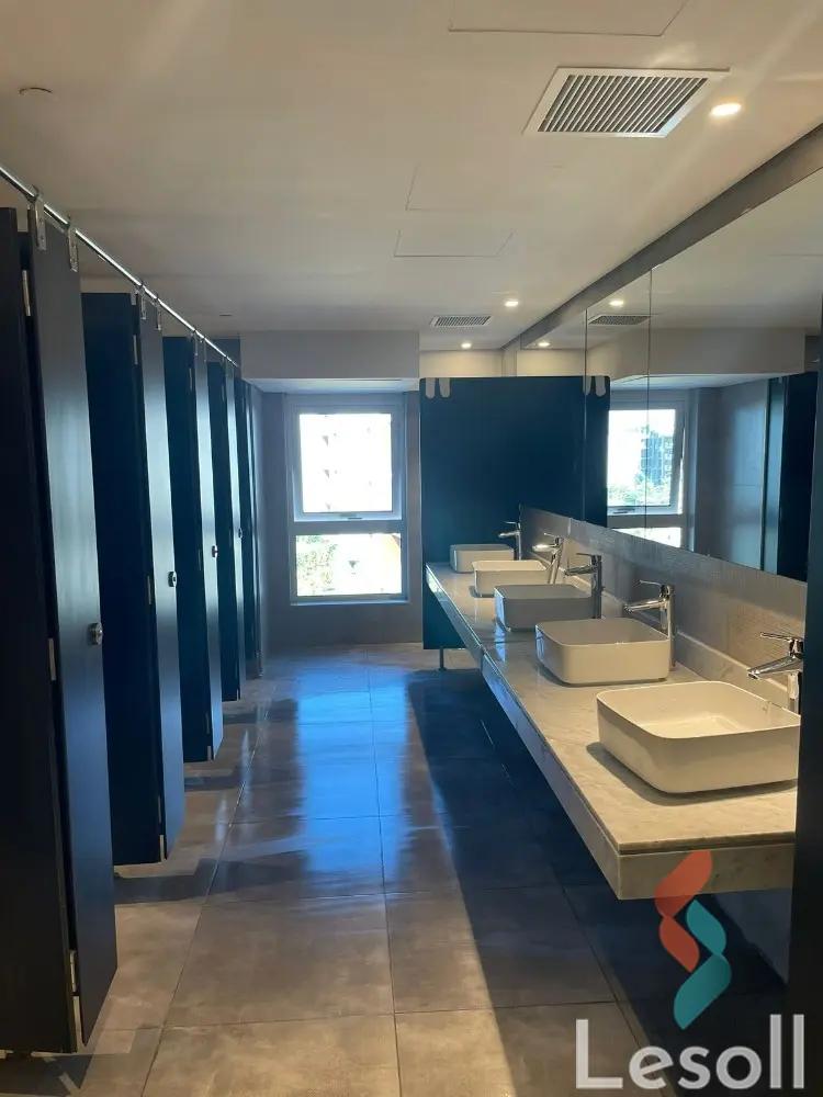 مكتب للايجار الشهري بمساحة 68 متر في التجمع الخامس - القاهرة الجديدة القاهرة 