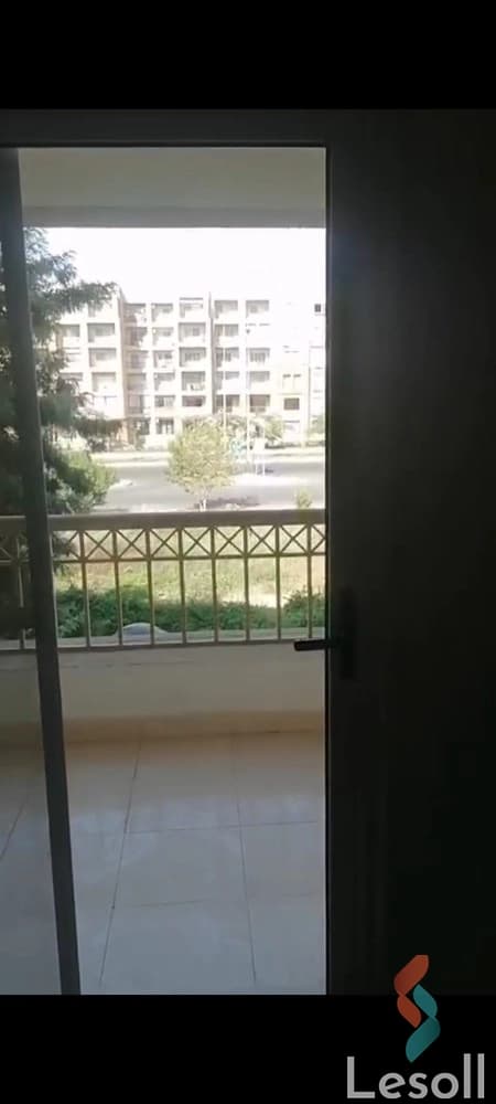 Apartment for sale with an area 211 meters and 3 rooms in Madinty Cairo - Image 2