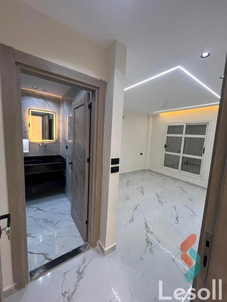 شقة بحديقة للبيع بمساحة 96 متر و غرفتان في  مدينتي القاهرة