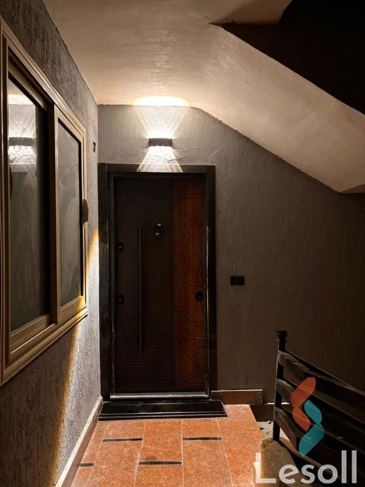 شقة للبيع بمساحة 220 متر و 3 غرف في  المقطم القاهرة - صورة 2