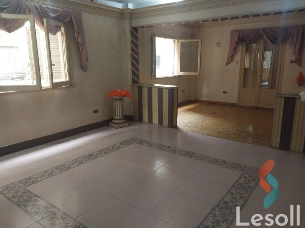 شقة للبيع بالمهندسين عند سور نادي الترسانة 128 متر 3غرف وريسبشن وحمام ومطبخ دور اول - صورة 2