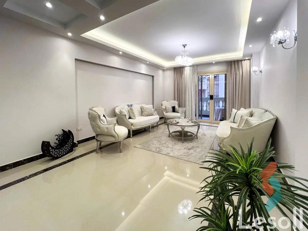 شقة للبيع بمساحة 200 متر و 3 غرف في  لوران الاسكندرية - صورة 2