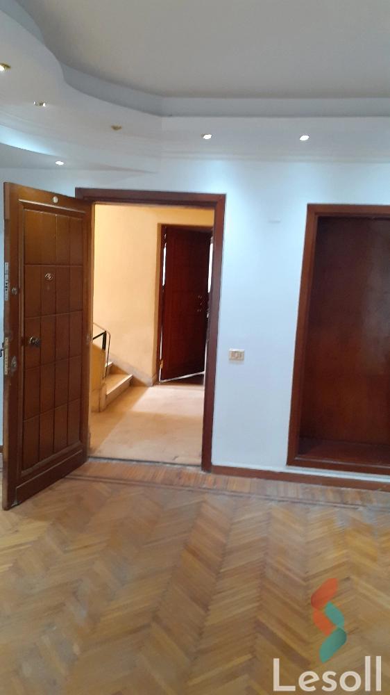 Office for monthly rent with an area 250 meters in Dokki Giza  - Image 3
