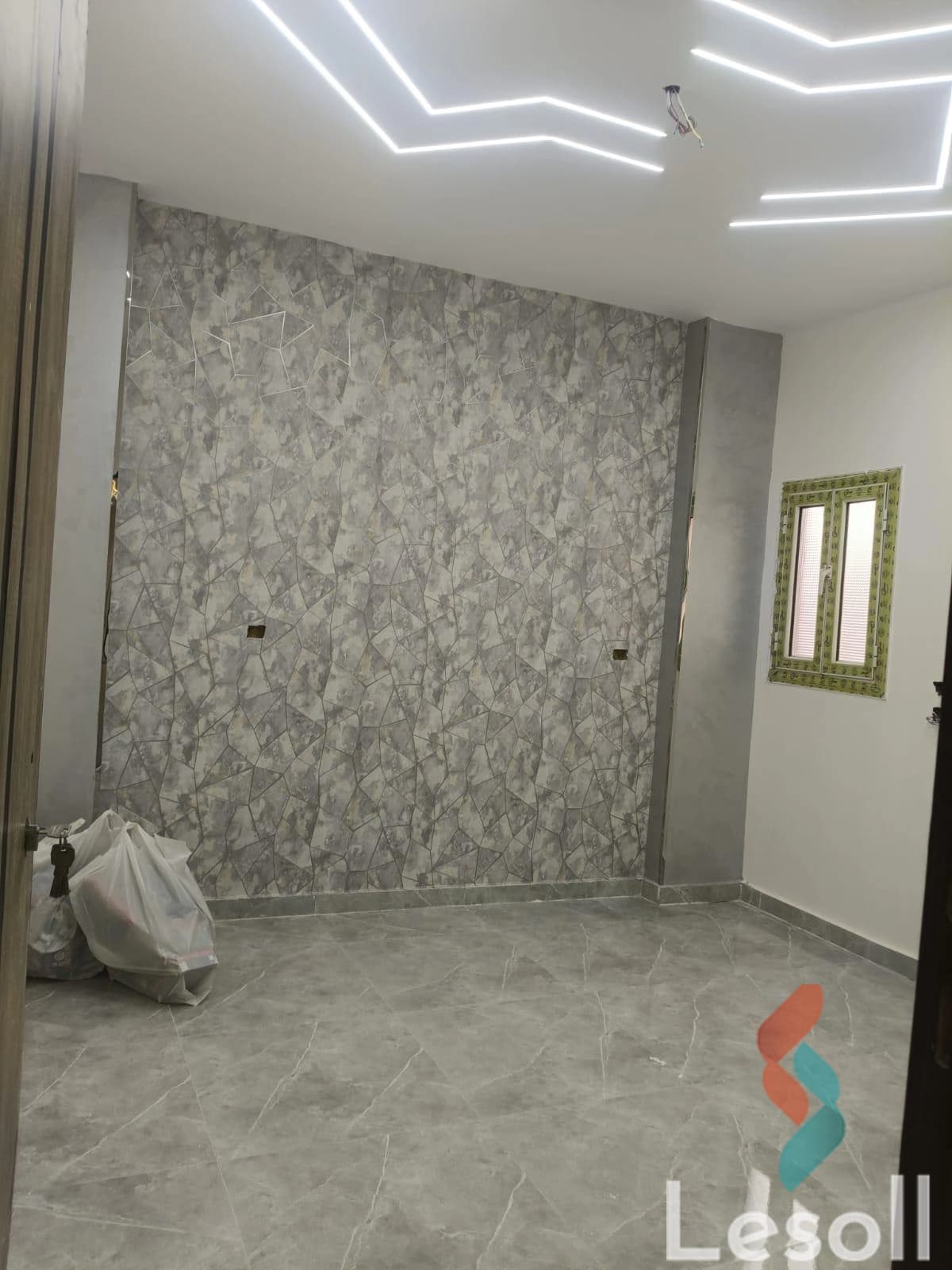 فرصة مميزة لامتلاك شقة جاهزة للسكن في موقع حيوي وقريب من جميع الخدمات  - كل الصور