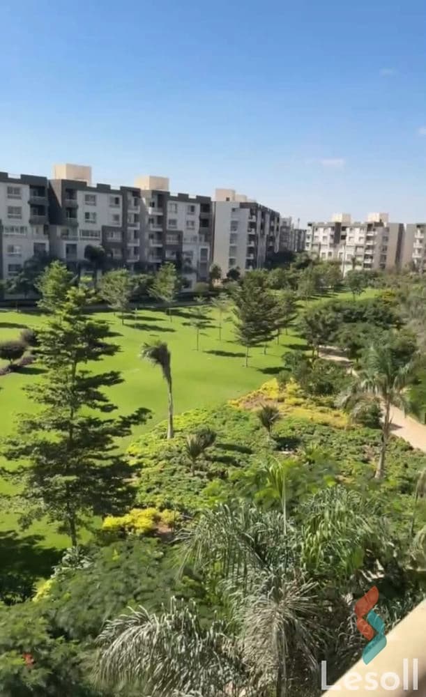 شقة مميزة للبيع في مدينتي B14 | 204 م² بإطلالة وايد جاردن مفتوحة - صورة 2