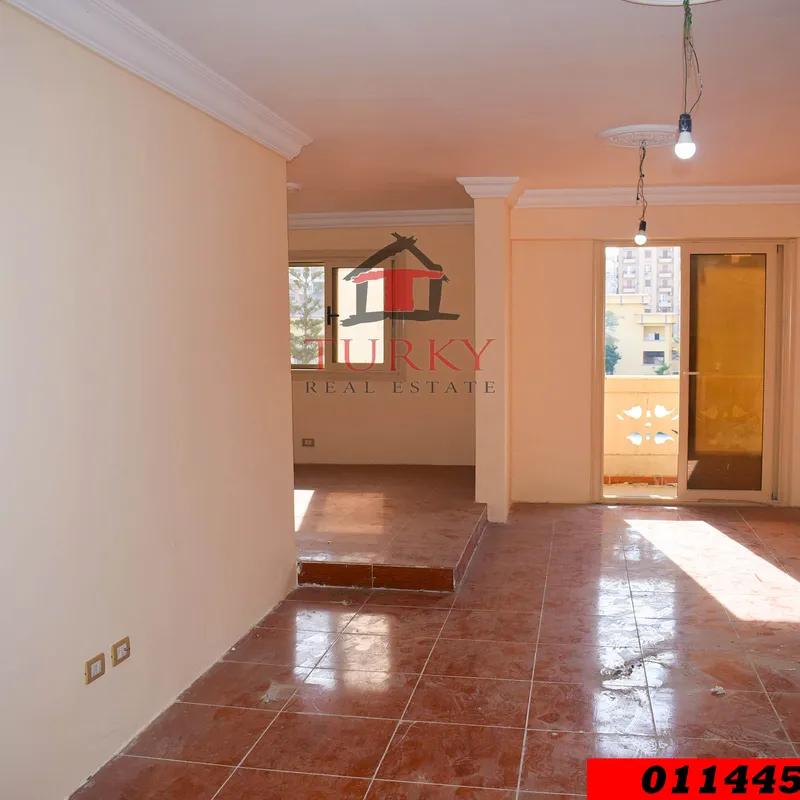 شقة للبيع بمساحة 165 متر و 3 غرف في  الاسكندرية