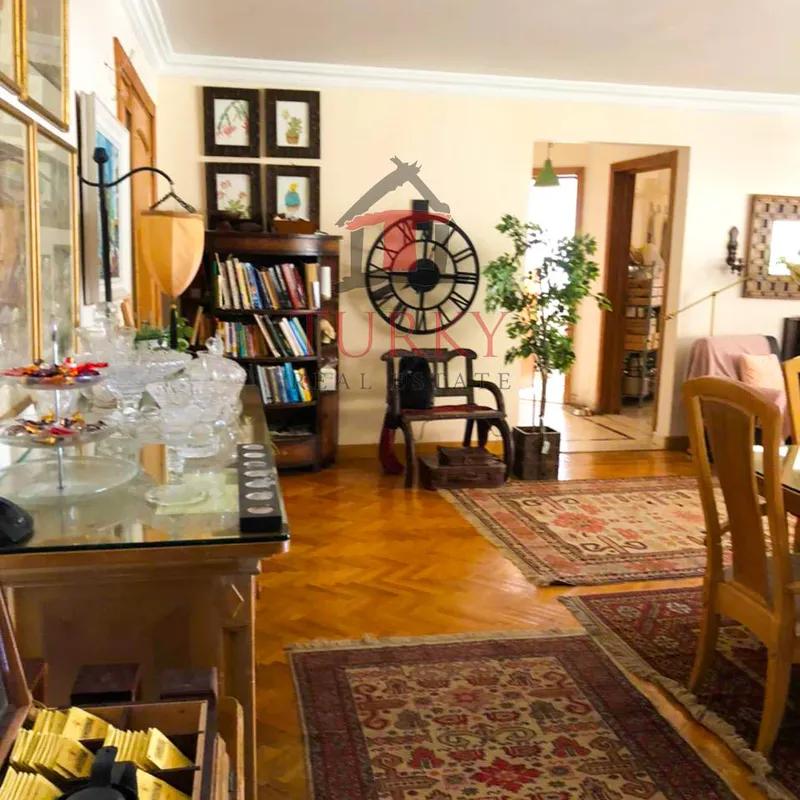 شقة للبيع بمساحة 245 متر و 3 غرف في  الاسكندرية