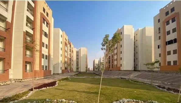 صورة مقالة: احجز شقتك الآن: بدء الحجز الإلكتروني لشقق تعاونيات الإسكان بالعاشر من رمضان