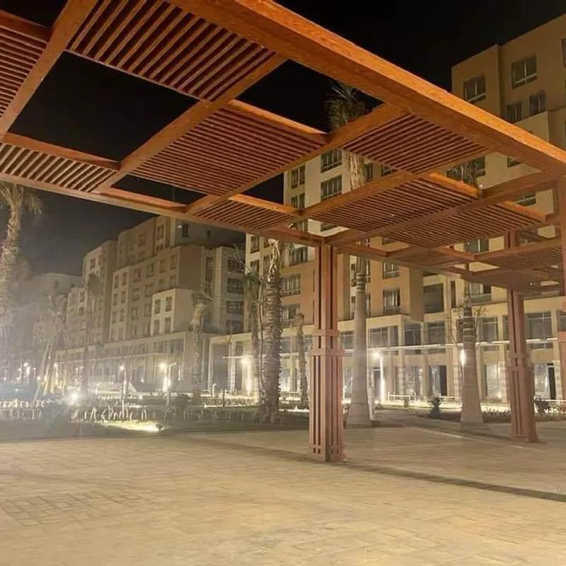 عماره للبيع نصف تشطيب مساحة900م شارع مصطفى النحاس مدينة نصر 