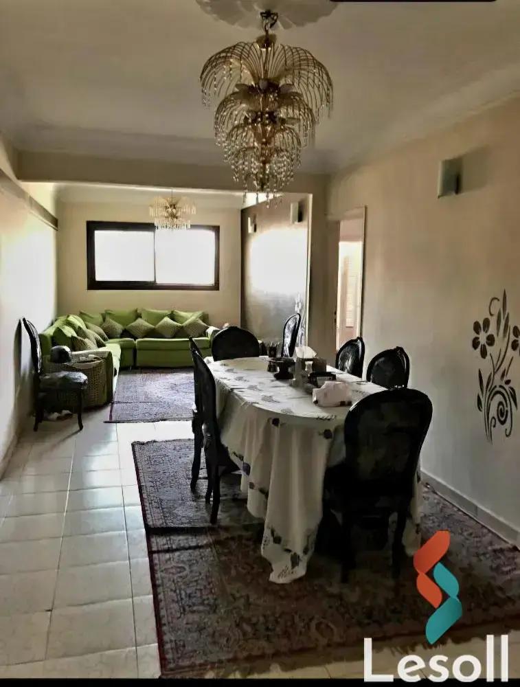 Apartment for sale with an area of 100 meters and 3 rooms in Zawya al-Hamra Cairo