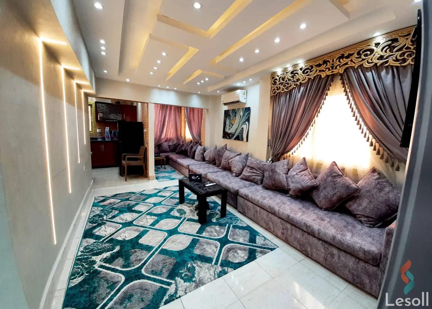 شقة للايجار الشهرى ف شارع شهاب الرئيسي بالمهندسين فرش فاخر 