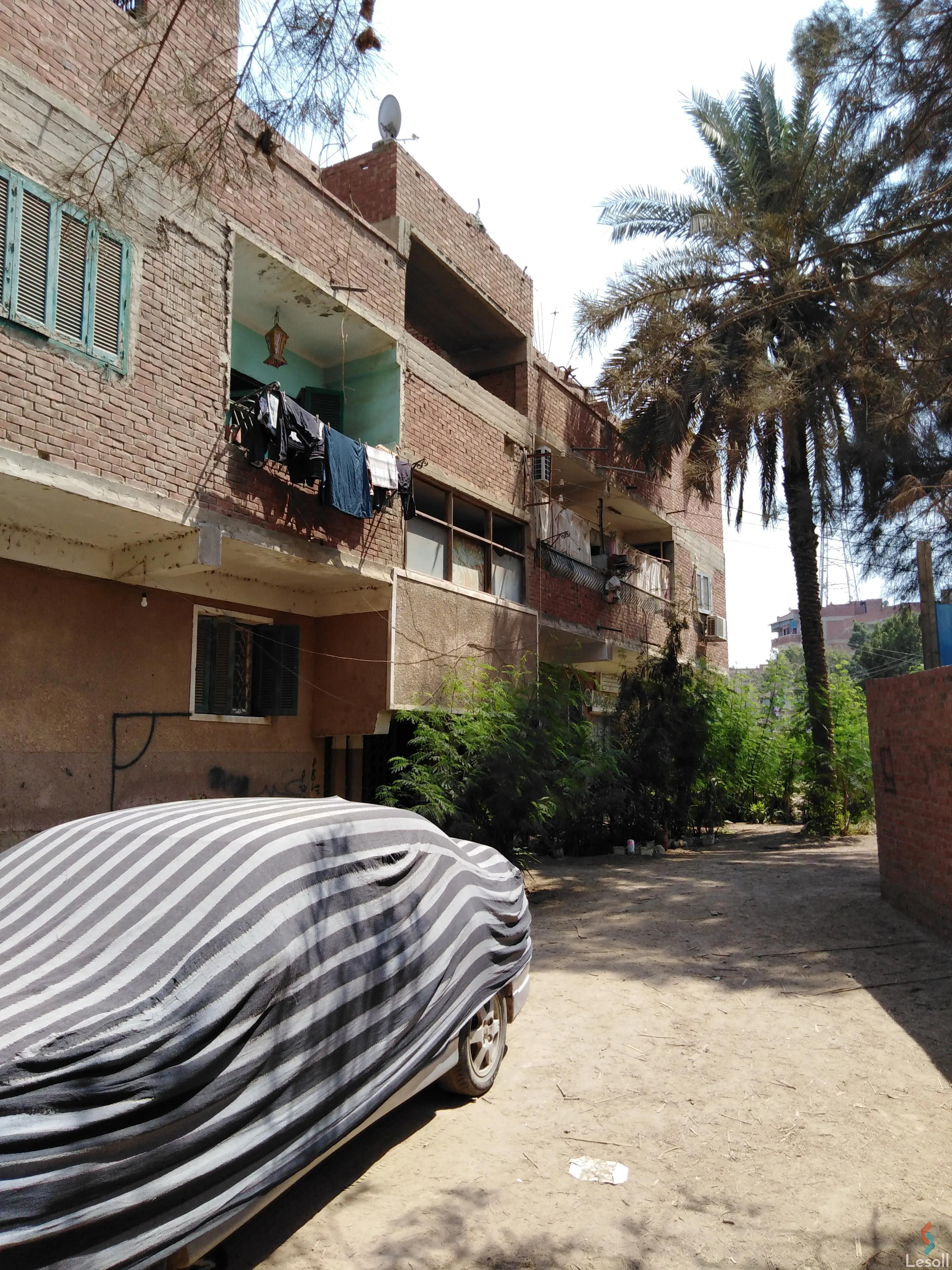 منزل للبيع  198متر ثلاثة أدوار  بجوار مساكن الأرصاد مسجد أبوعامر بعد قناطر 