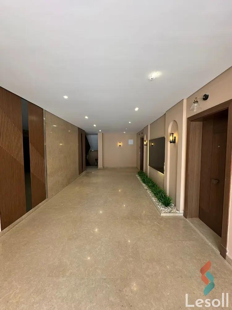 Apartment with garden for sale with an data.area 190 meters and 3 data.rooms in  Cheikh Zayed Giza 