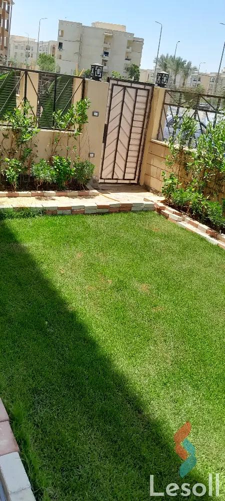 Apartment with garden for monthly rent with an data.area of 310 meters and 3 rooms in Cheikh Zayed Giza 