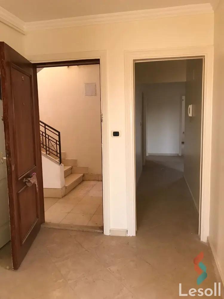 Apartment for monthly rent with an data.area of 171 meters and 3 rooms in Cheikh Zayed Giza 