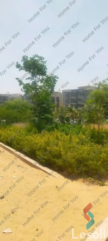  شقة بحديقة للبيع  في كمبوند جاليريا مون فالي   Apartment in Galleria Moon Valley  