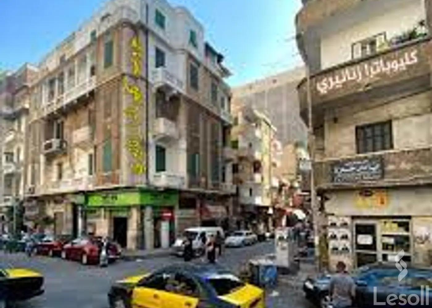 محل للايجار 150م  علي ميدان كيلوباترا في الاسكندرية