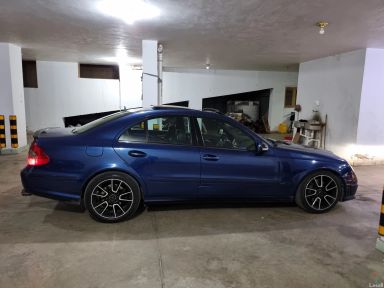 مرسيدس بنز اي ٣٥٠ اوتوماتك مستعملة فضي موديل 2006