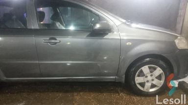 شيفروليه افيو اوتوماتك مستعملة فضي موديل 2010