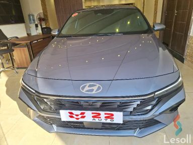 هيونداي إلنترا اوتوماتك جديدة أزرق سماوي موديل 2024