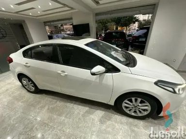 كيا سيراتو اوتوماتك مستعملة أبيض موديل 2017