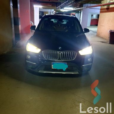 بي ام دبليو x1 اوتوماتك مستعملة أسود موديل 2018