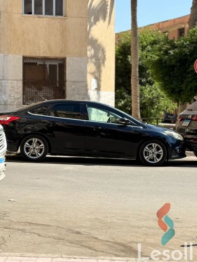 Ford focus automatic used black model 2014