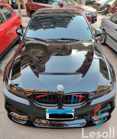 بي ام دبليو 318i اوتوماتك مستعملة أسود موديل 2011