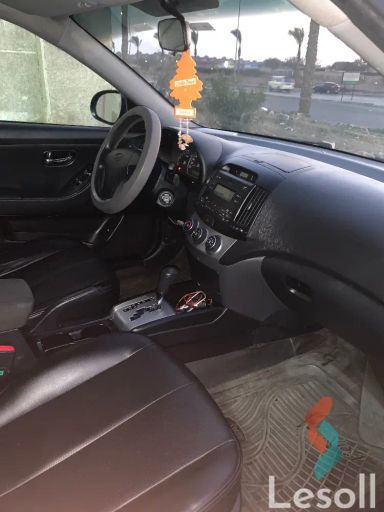 هيونداي إلنترا اوتوماتك مستعملة فضي موديل 2020