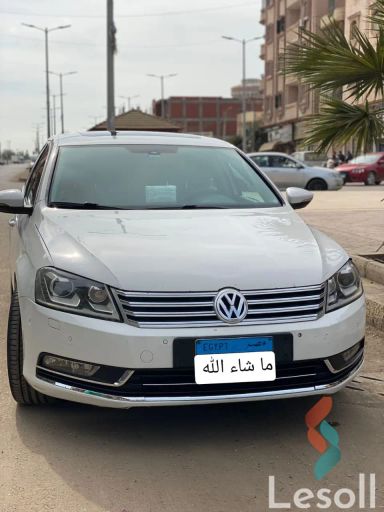 فولكس واجن باسات اوتوماتك مستعملة أبيض موديل 2012