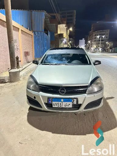 أوبل أسترا اوتوماتك مستعملة فضي موديل 2008
