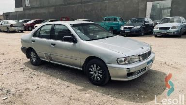 نيسان صني مانيوال مستعملة فضي موديل 2000
