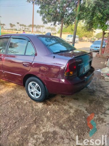 Hyundai verna manual used maroon model 2011
