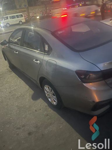 كيا سيراتو اوتوماتك مستعملة فضي موديل 2021