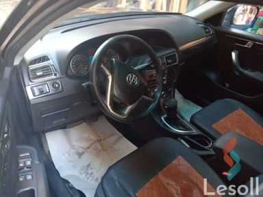 بريليانس v5 اوتوماتك مستعملة بني موديل 2013