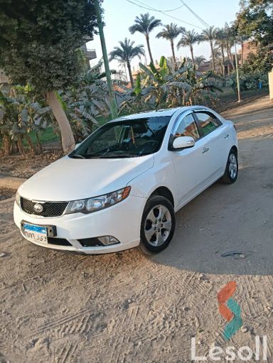 كيا سيراتو اوتوماتك مستعملة أبيض موديل 2009