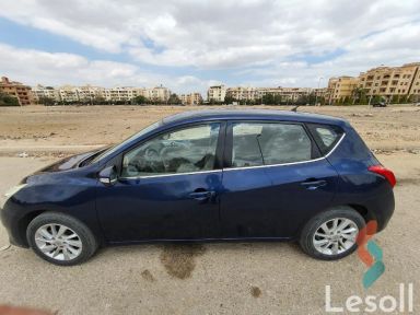 نيسان تيدا اوتوماتك جديدة أزرق موديل 2015