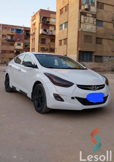 هيونداي إلنترا اوتوماتك مستعملة أبيض موديل 2012