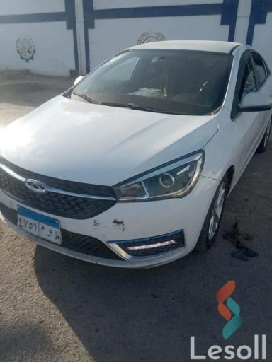 شيري أريزو 5 اوتوماتك مستعملة أبيض موديل 2021