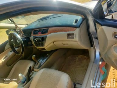 ميتسوبيشي لانسر مانيوال مستعملة فضي موديل 2008