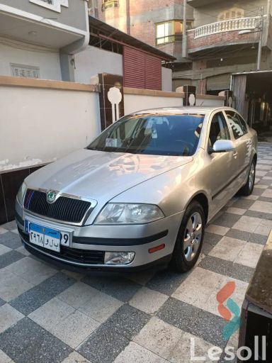 سكودا أوكتافيا اوتوماتك مستعملة فضي موديل 2009