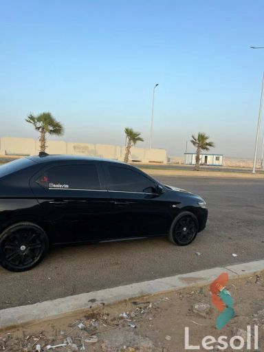 بيجو 301 اوتوماتك مستعملة أسود موديل 2015