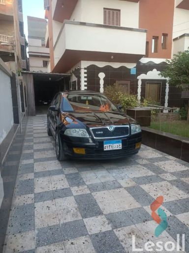 سكودا أوكتافيا اوتوماتك مستعملة أسود موديل 2007