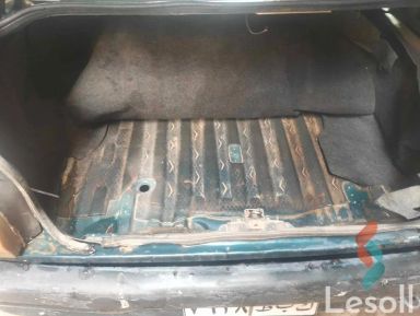 رينو ميجان مانيوال مستعملة كحلي موديل 1999