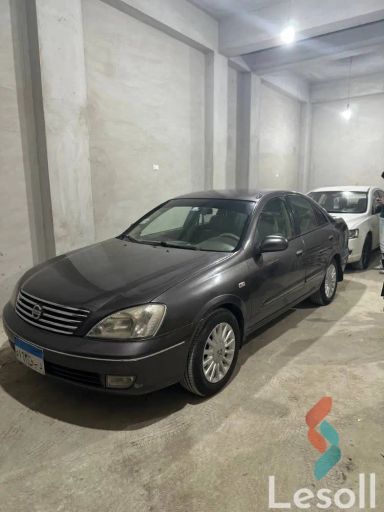 نيسان صني مانيوال مستعملة رمادي داكن موديل 2010