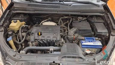 كيا كارينز اوتوماتك مستعملة أسود موديل 2012