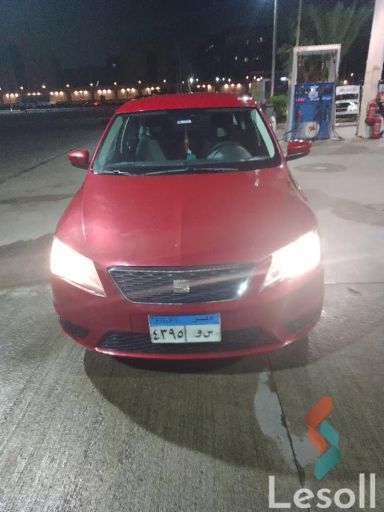 سيت توليدو اوتوماتك مستعملة أحمر موديل 2019