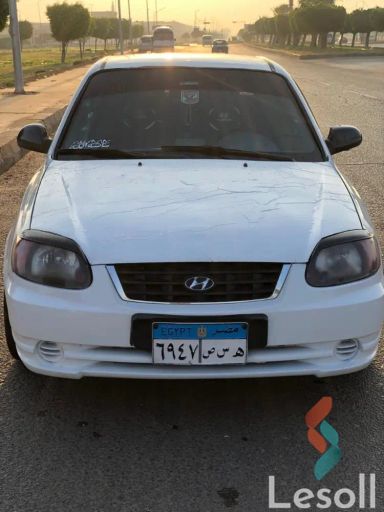 هيونداي فيرنا مانيوال مستعملة أبيض موديل 2014