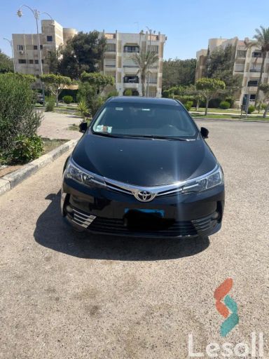 تويوتا كورولا اوتوماتك مستعملة أسود موديل 2018