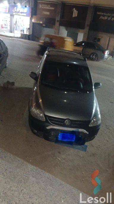 فولكس واجن فوكس مانيوال مستعملة فضي موديل 2007